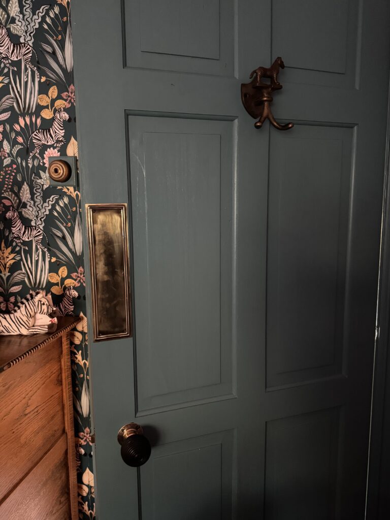 TK Maxx hok, Broughtons finger board and Vontage Door Knob centre knob.